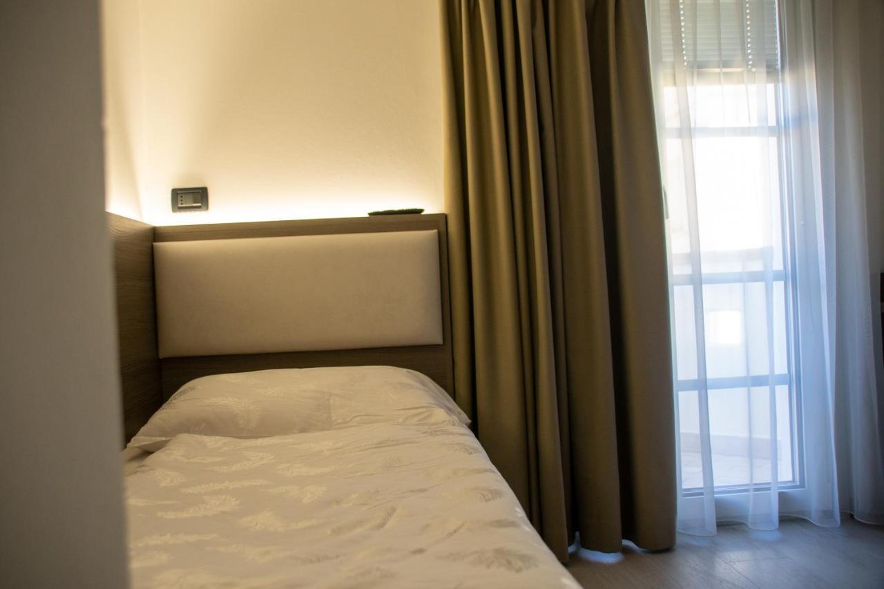 Hotel Garni Villa Fontana Тренто Екстериор снимка