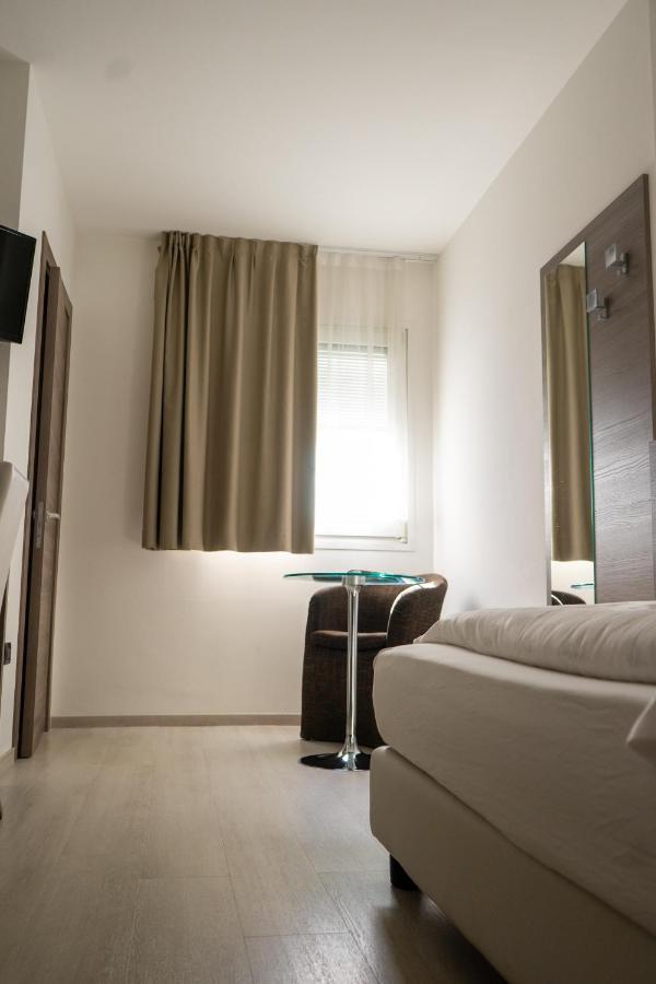 Hotel Garni Villa Fontana Тренто Екстериор снимка