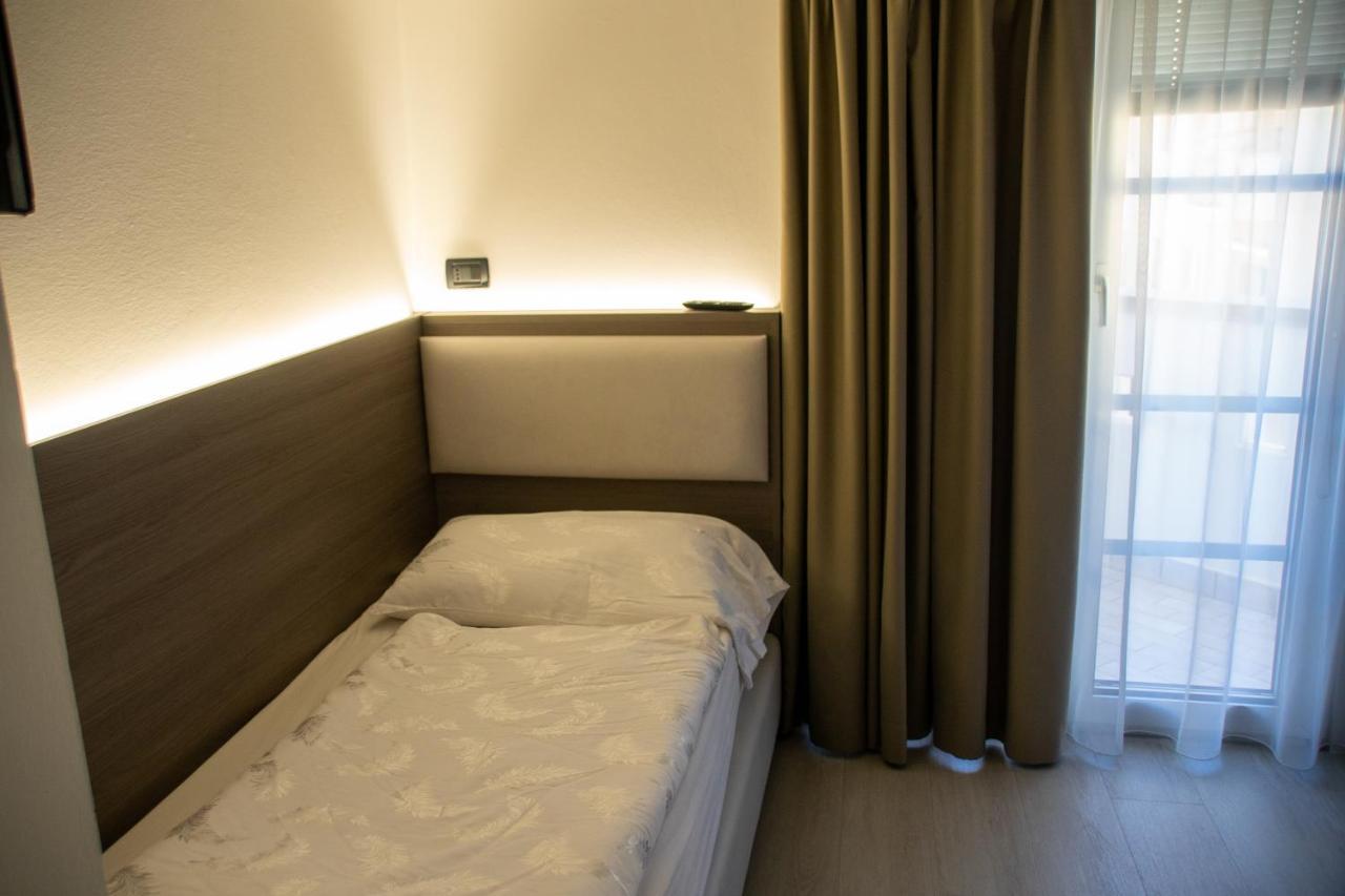 Hotel Garni Villa Fontana Тренто Екстериор снимка