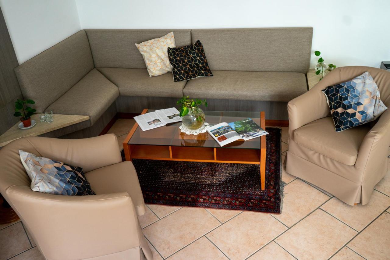 Hotel Garni Villa Fontana Тренто Екстериор снимка