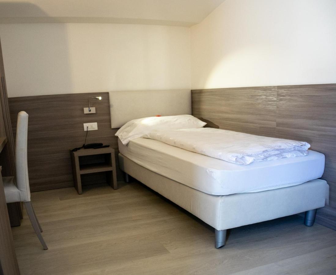 Hotel Garni Villa Fontana Тренто Екстериор снимка