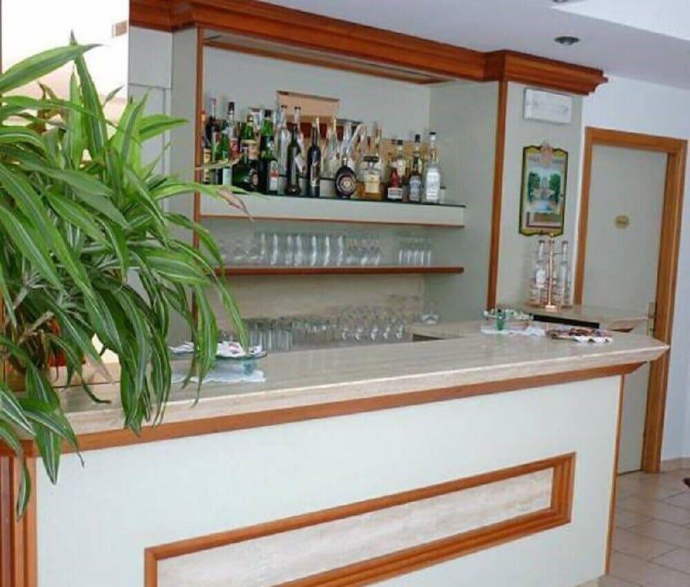 Hotel Garni Villa Fontana Тренто Екстериор снимка