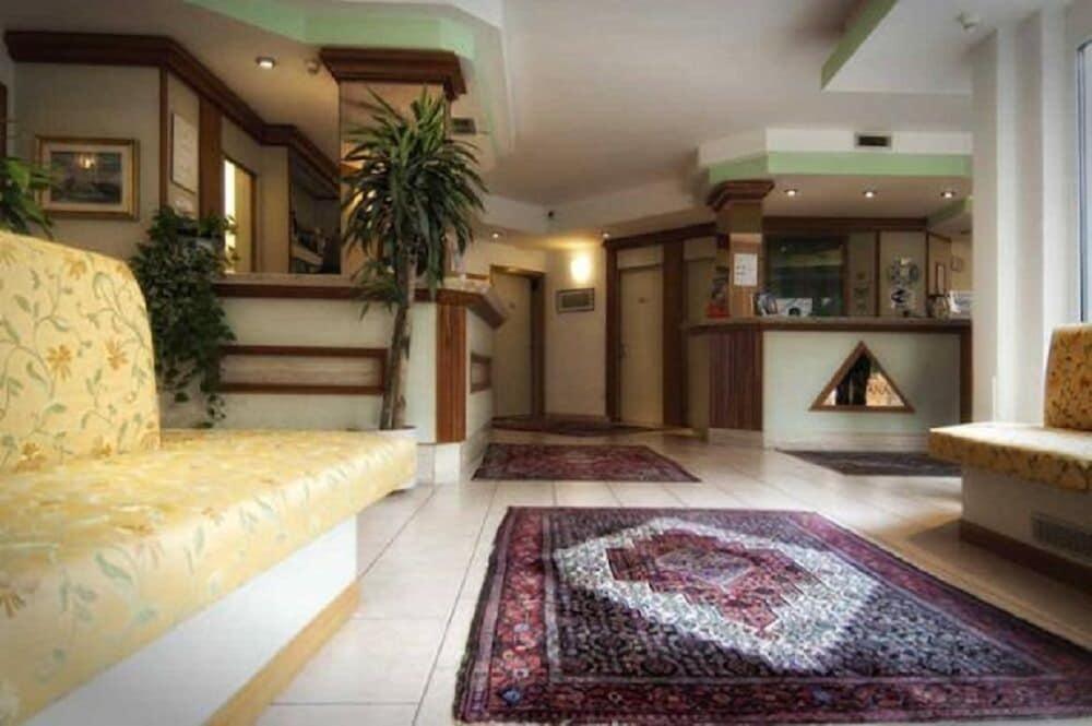 Hotel Garni Villa Fontana Тренто Екстериор снимка