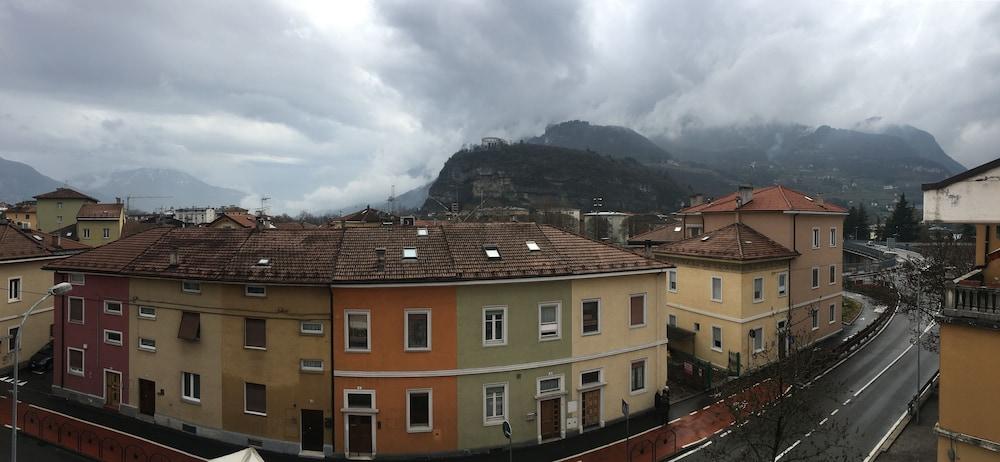 Hotel Garni Villa Fontana Тренто Екстериор снимка