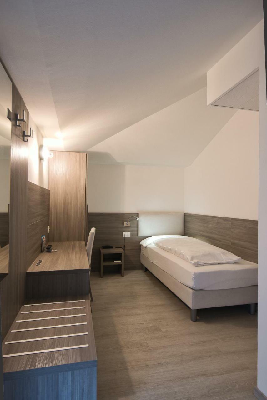 Hotel Garni Villa Fontana Тренто Екстериор снимка